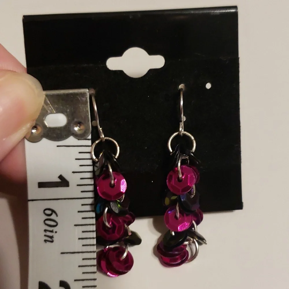 38. Pink and Black Dangle Earrings - Picture 3 of 5